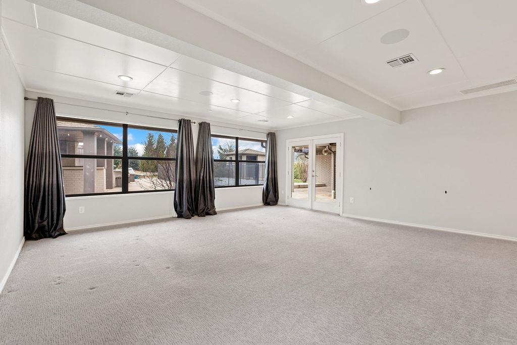 12101 Maple Ridge Road
