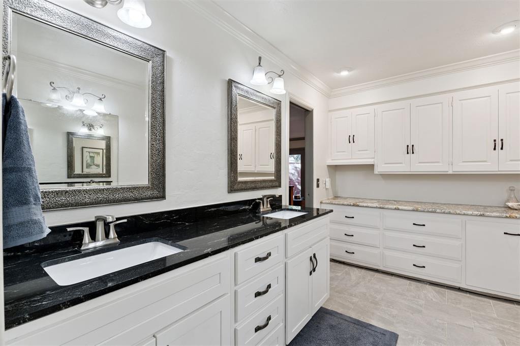 3105 Robin Ridge Road
