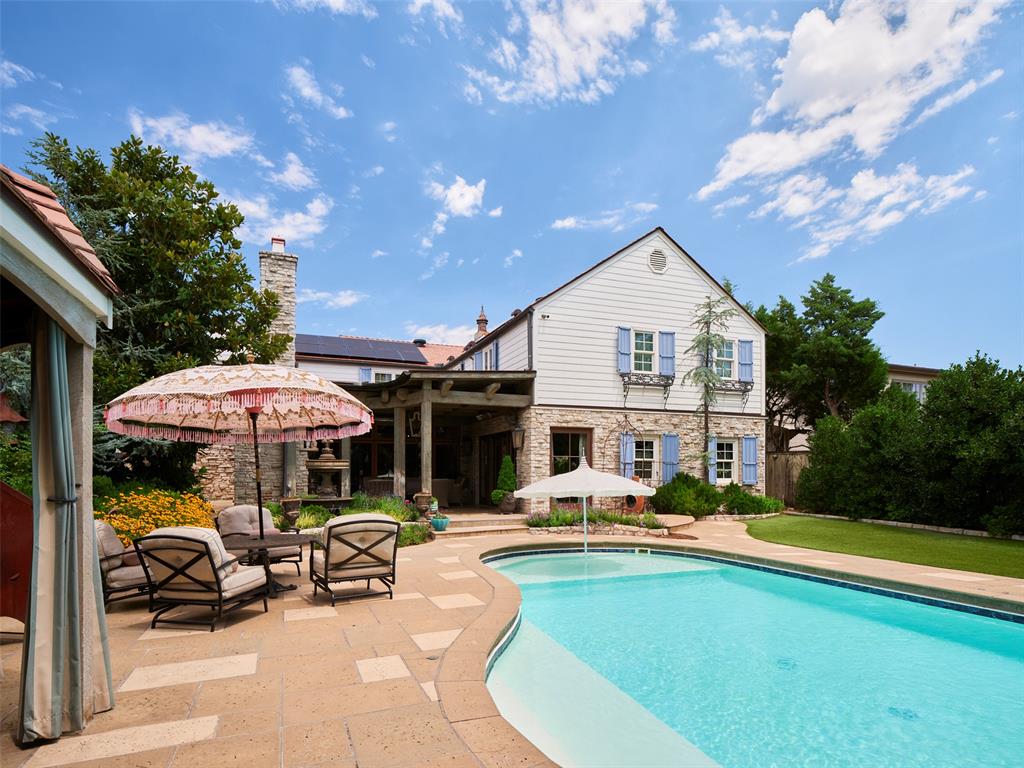 1102 Huntington Avenue