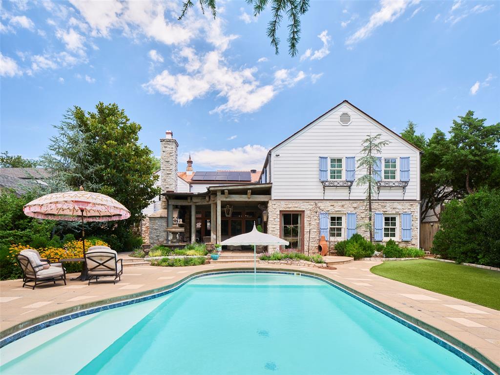 1102 Huntington Avenue