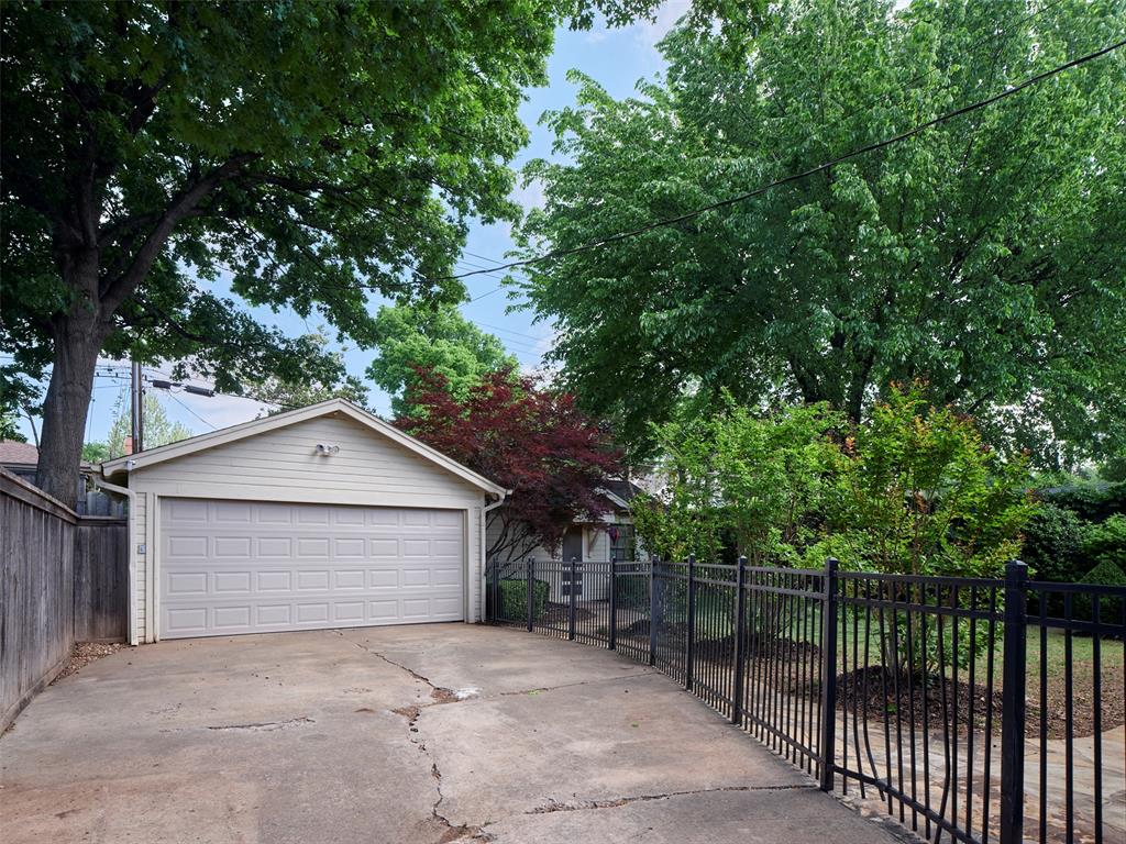 527 NW 38th Street