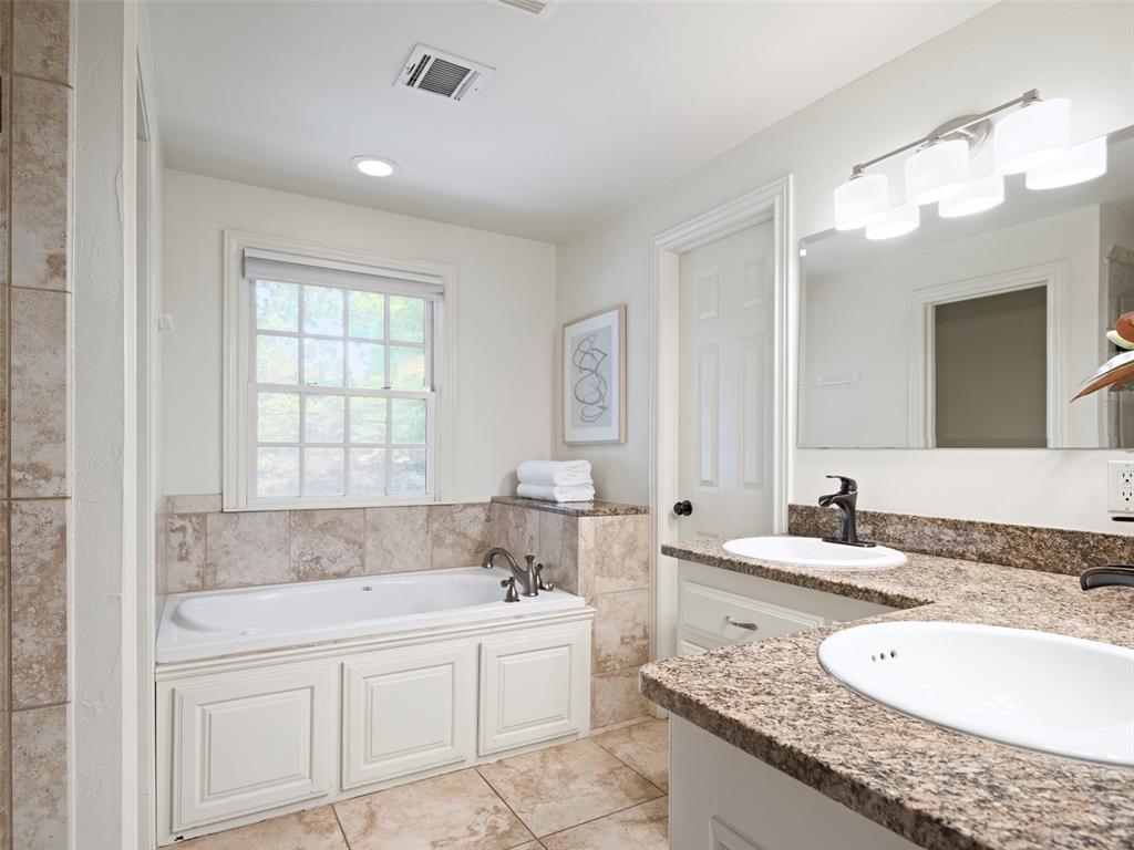 527 NW 38th Street
