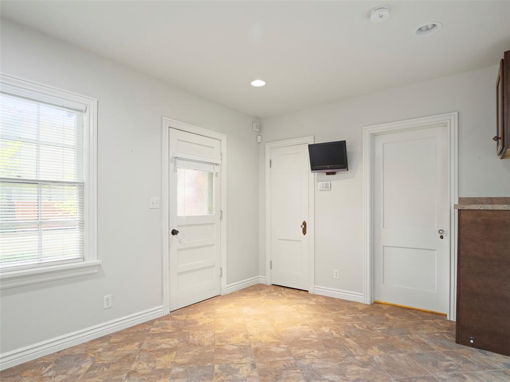 527 NW 38th Street