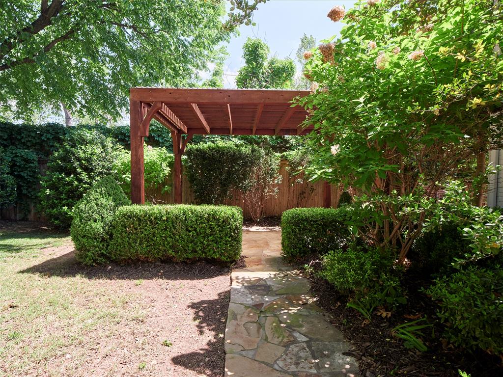 527 NW 38th Street