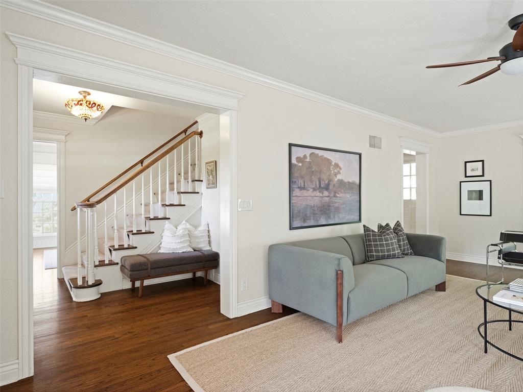 527 NW 38th Street