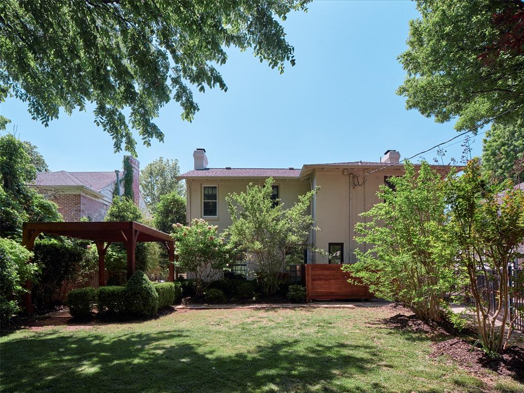 527 NW 38th Street