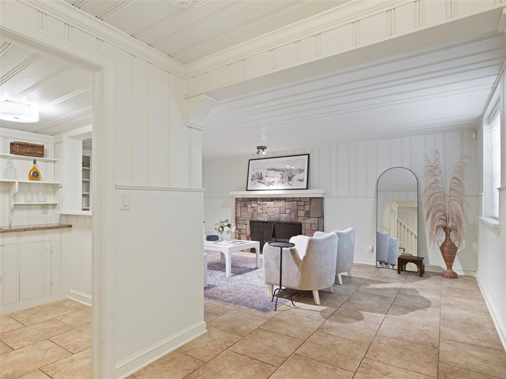 527 NW 38th Street