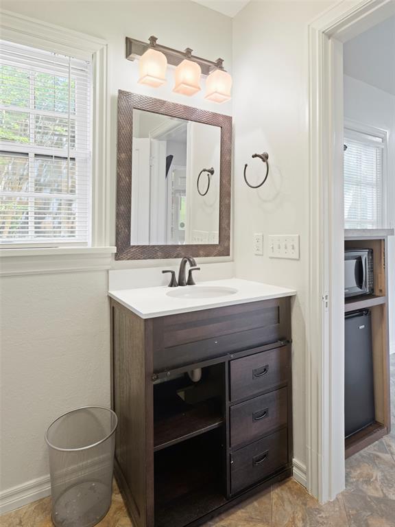 527 NW 38th Street