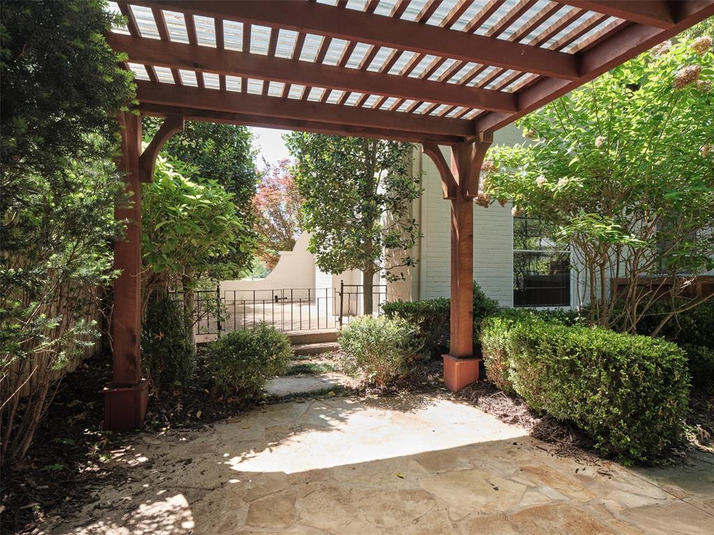 527 NW 38th Street
