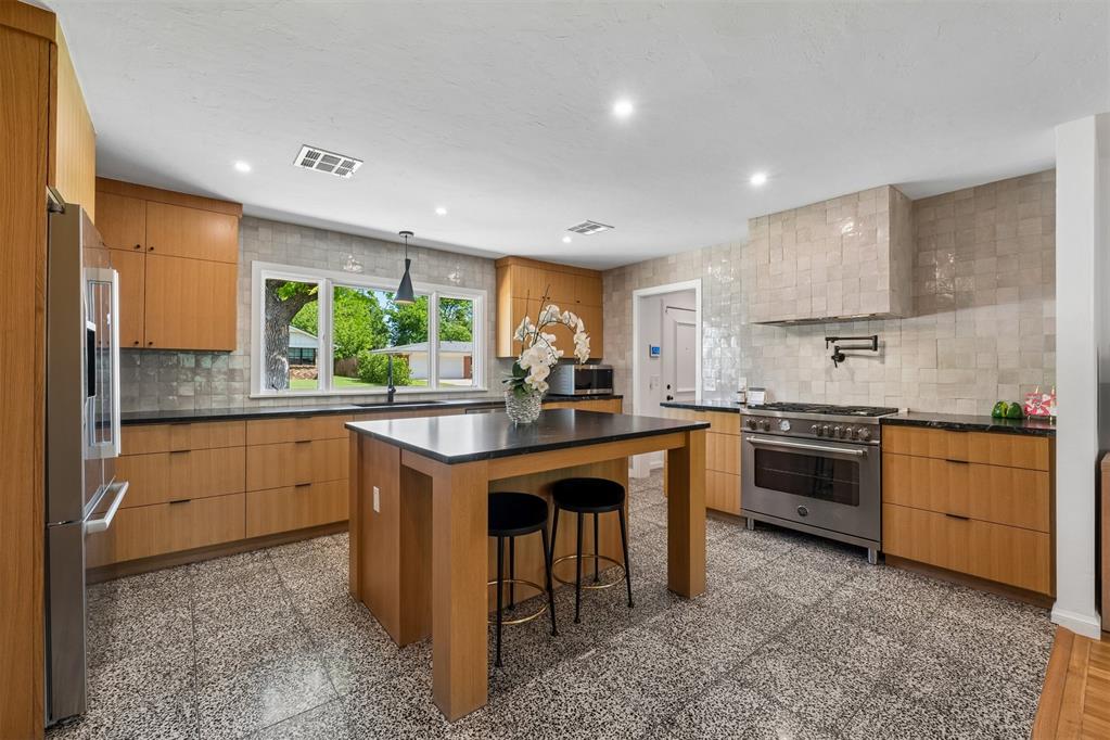 2420 NW 55th Terrace