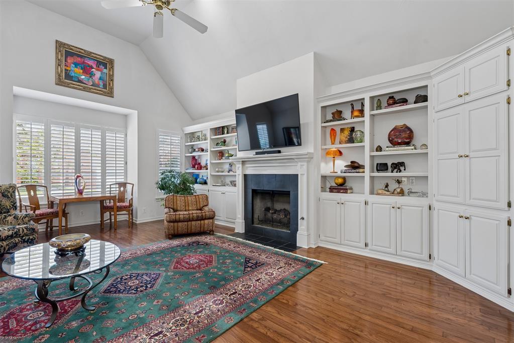 8618 N May Avenue Unit: 32B