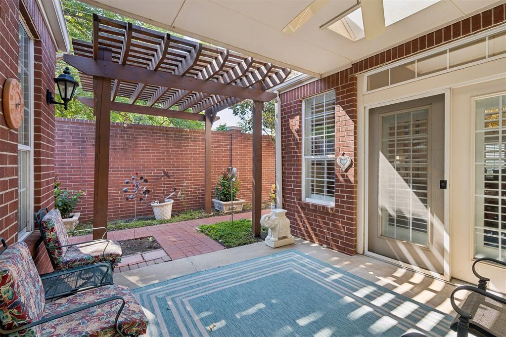 8618 N May Avenue Unit: 32B