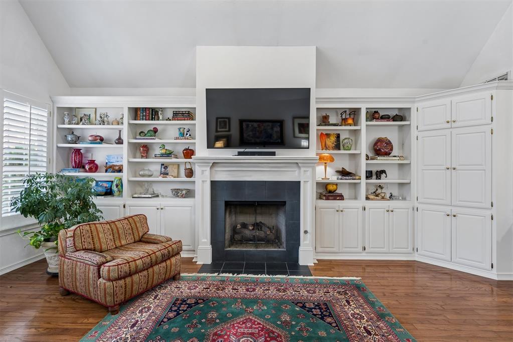 8618 N May Avenue Unit: 32B