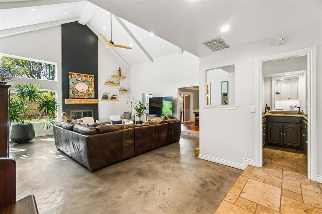 3216 Prairie Rose Road