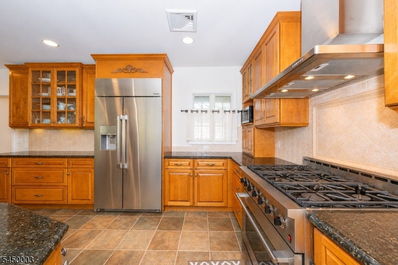 43 Brush Hill Rd
