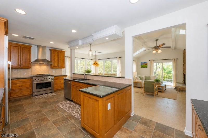 43 Brush Hill Rd