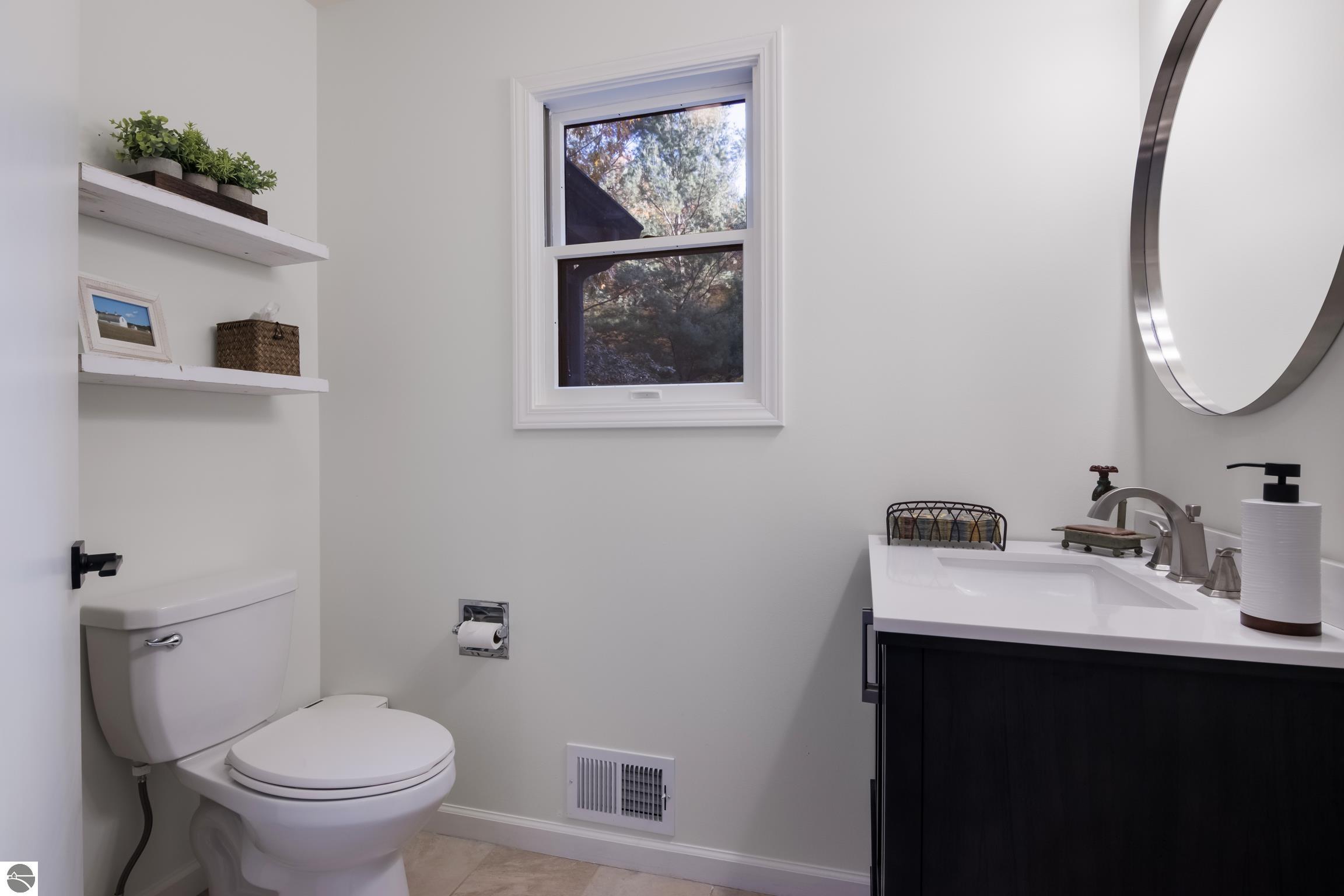 670 W Broadway # 1