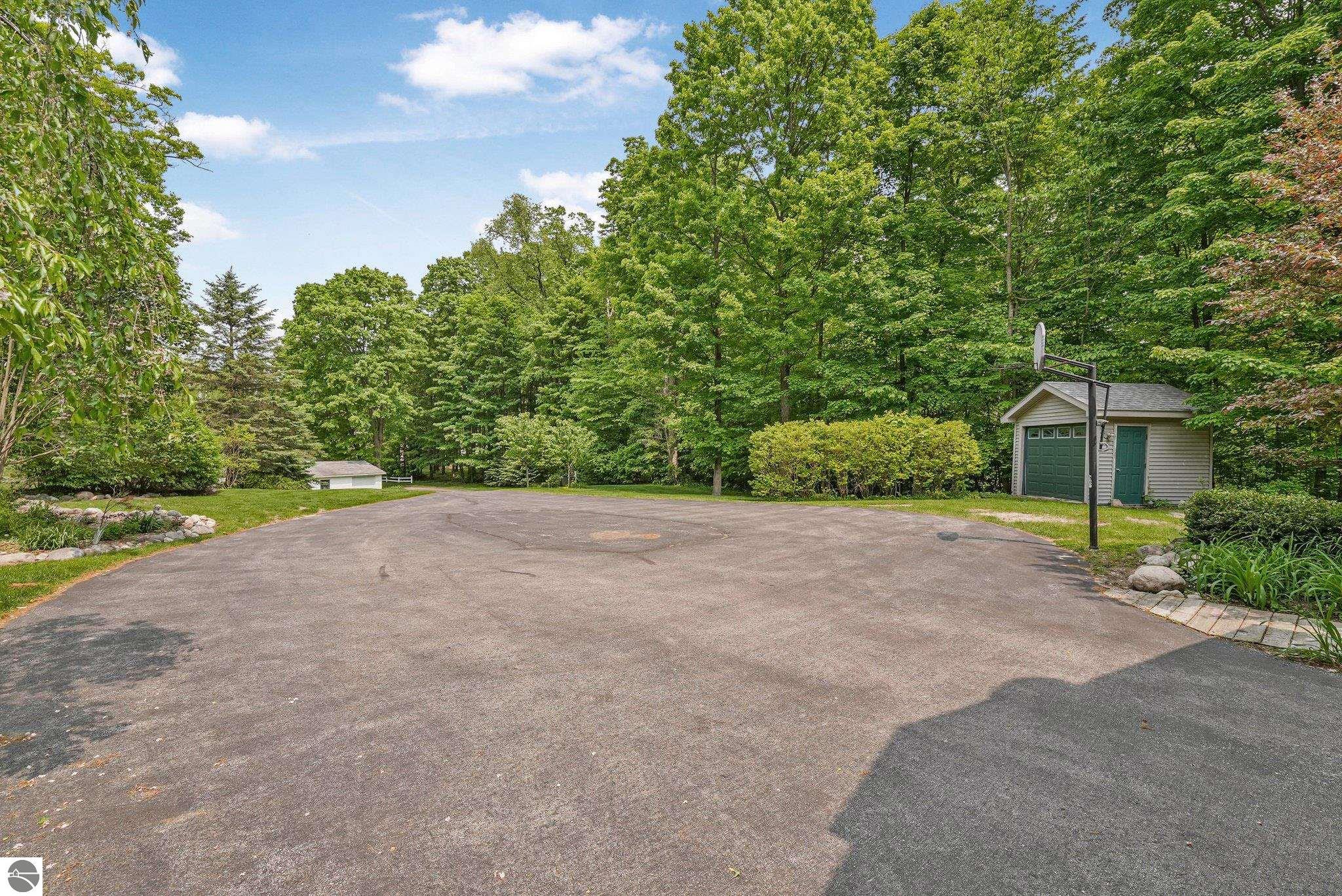 5153 Silver Pines Road
