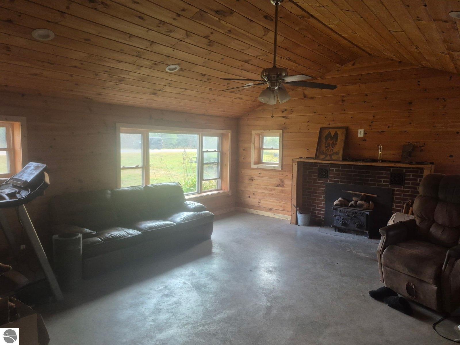 21025 Cadillac Highway