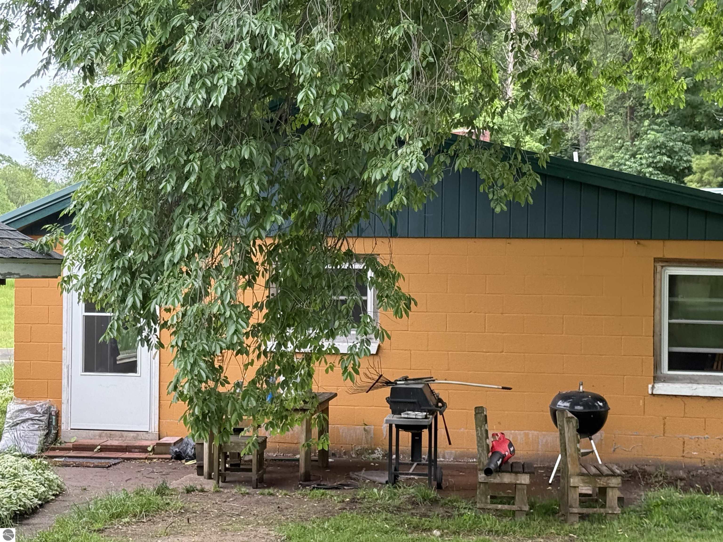 21025 Cadillac Highway