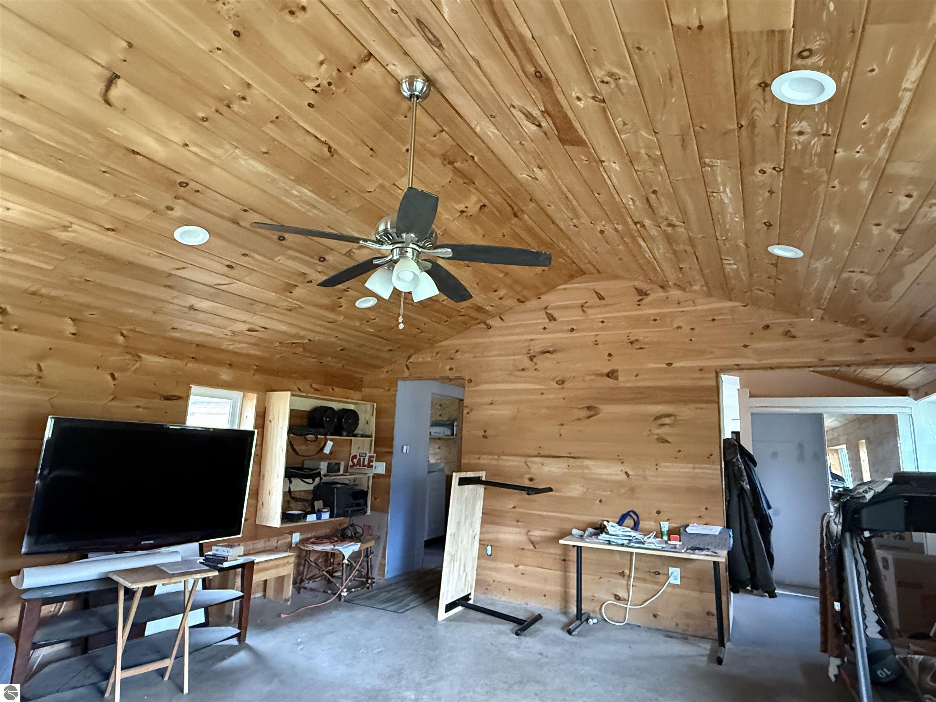 21025 Cadillac Highway