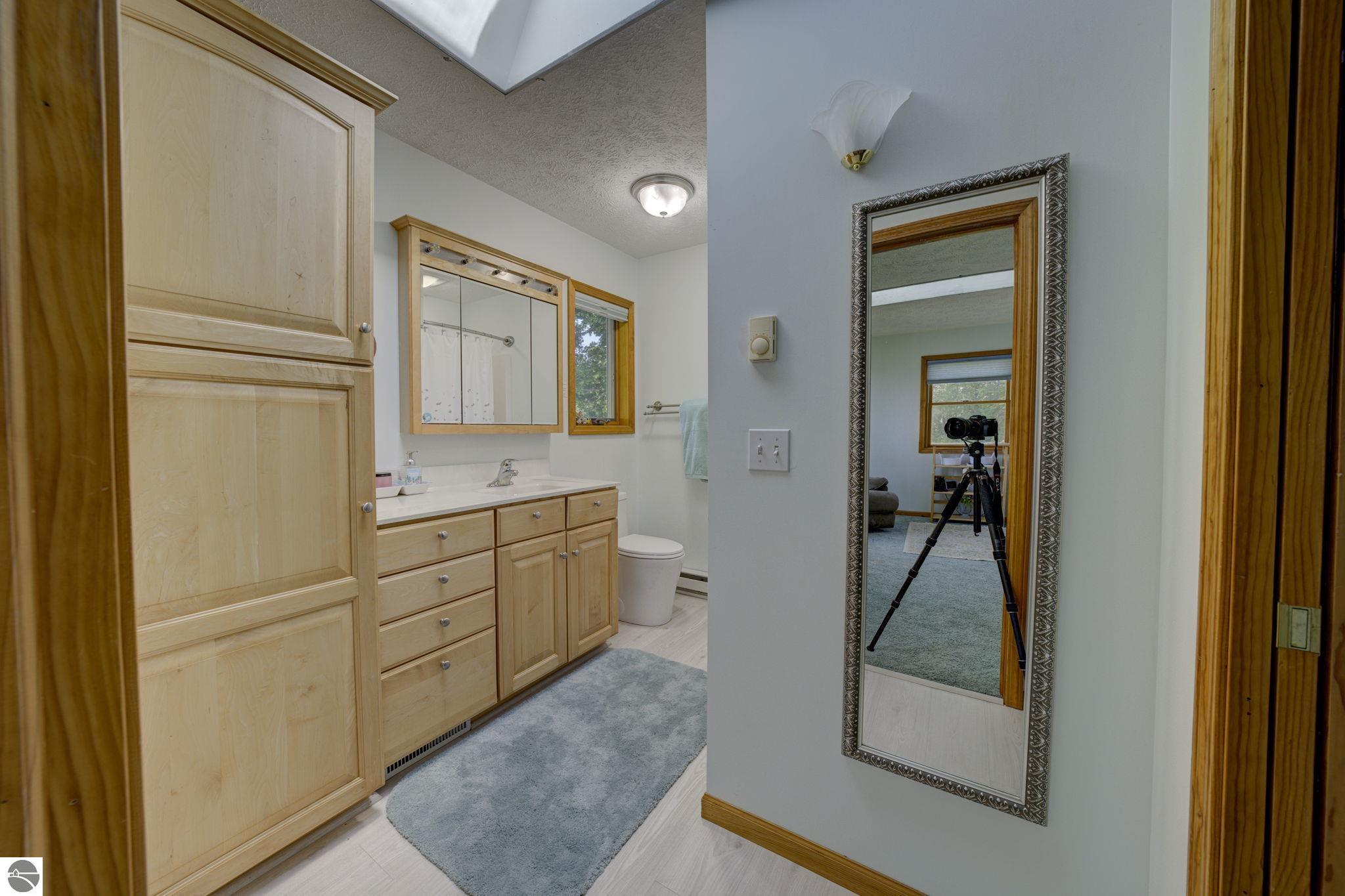 5093 S Camelot