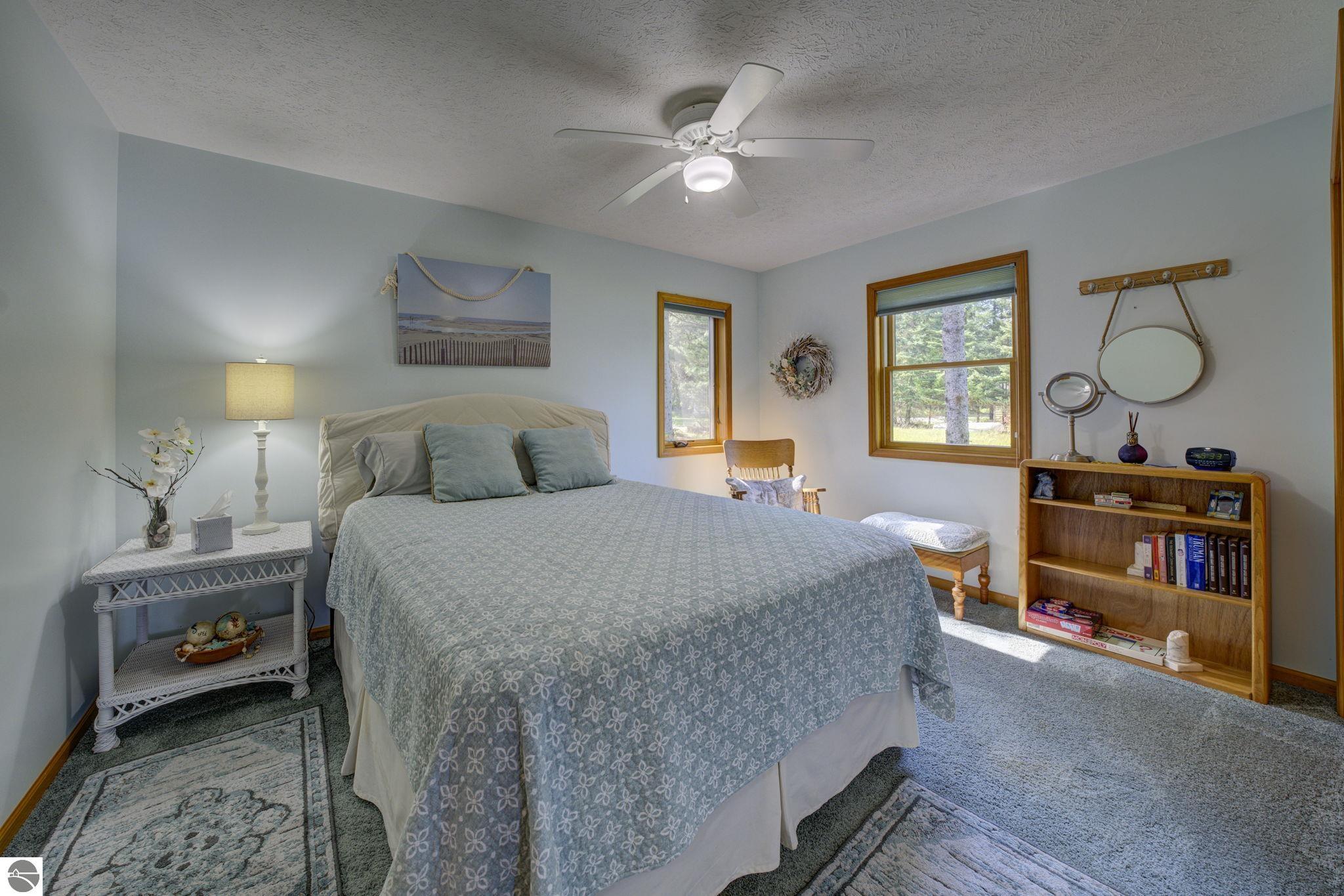 5093 S Camelot