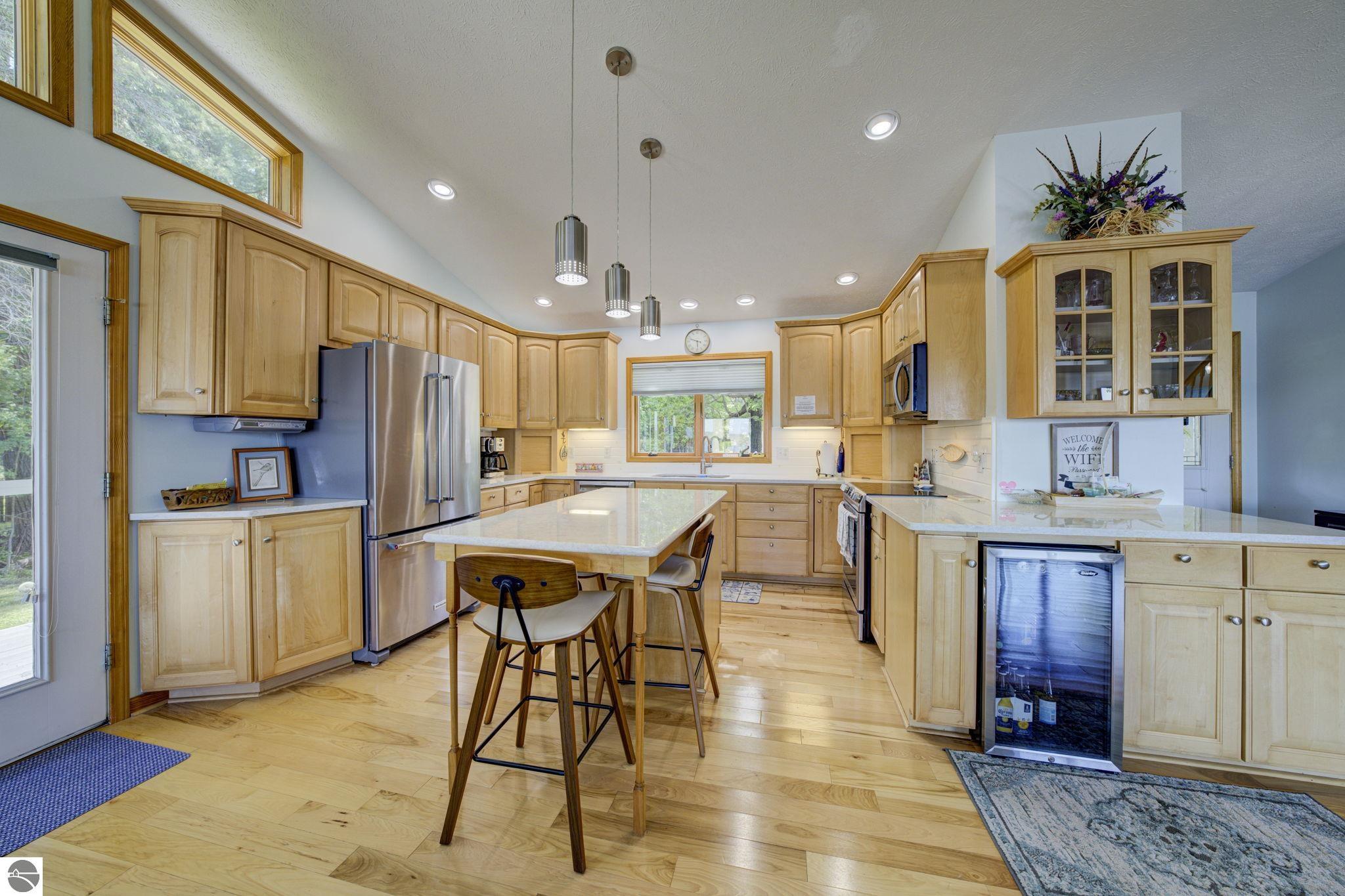 5093 S Camelot