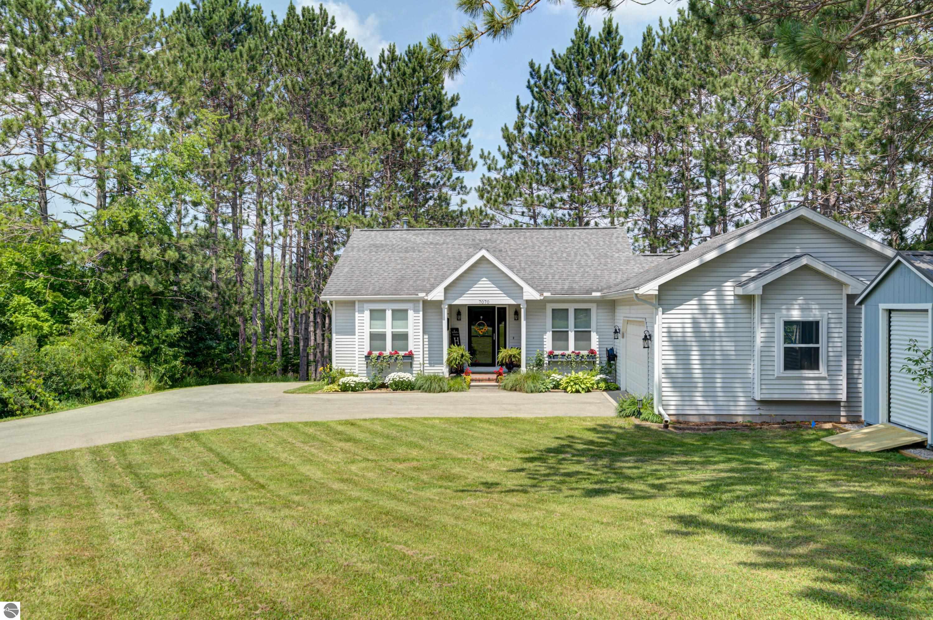 7070 Appollo Lake Lane