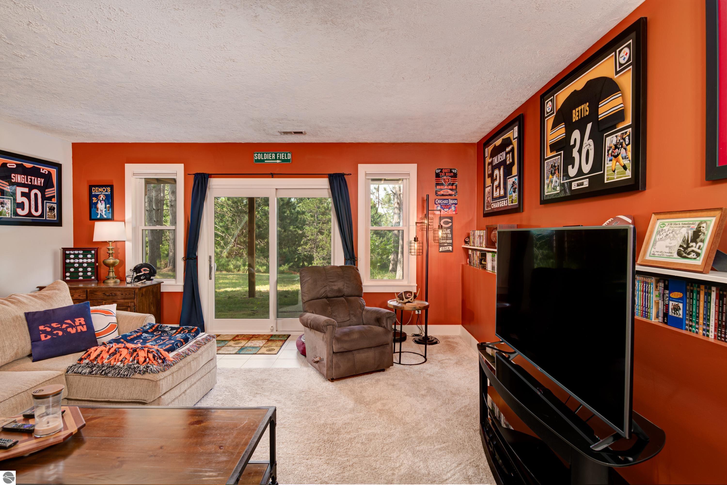7070 Appollo Lake Lane