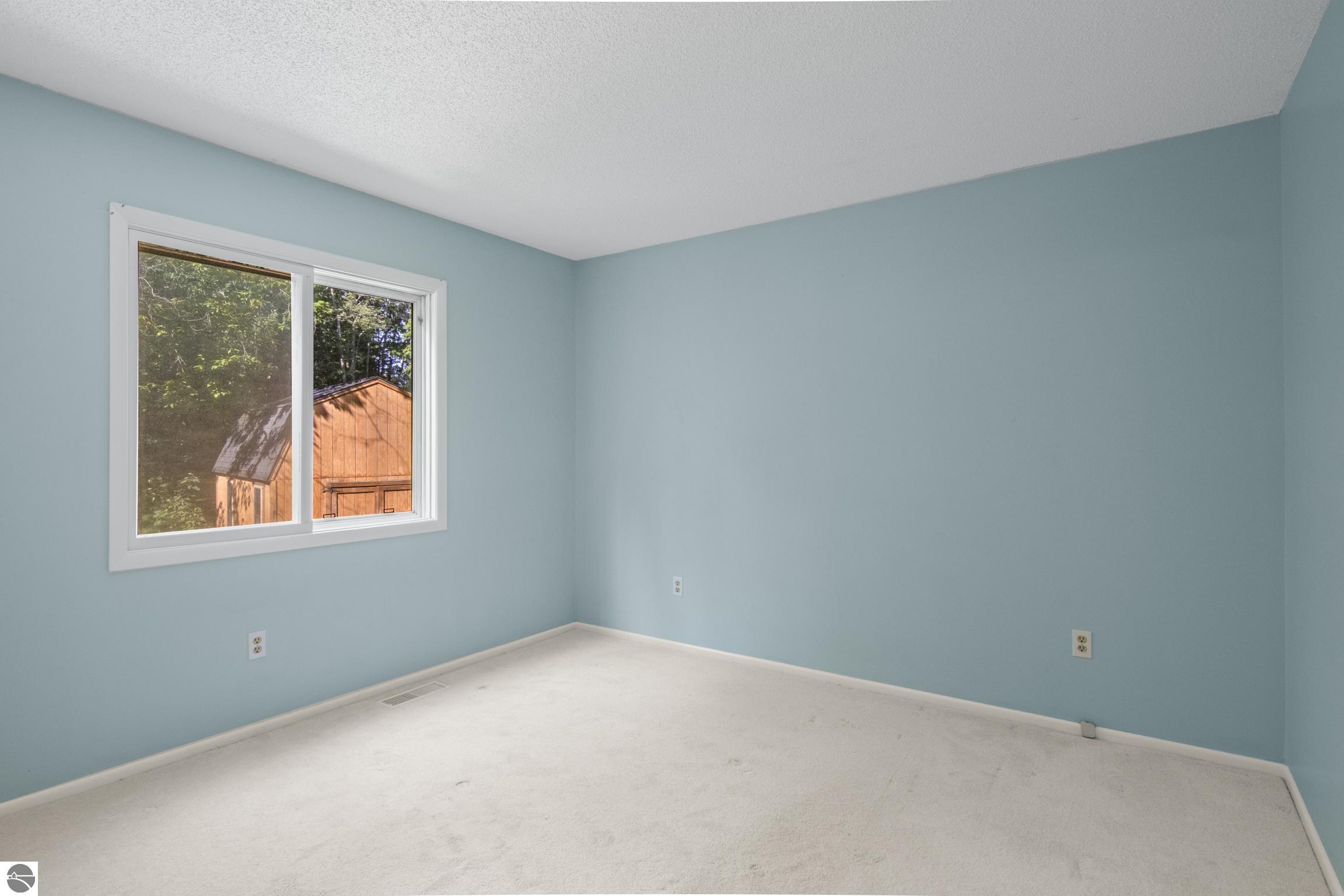 20922 Red Oak Drive