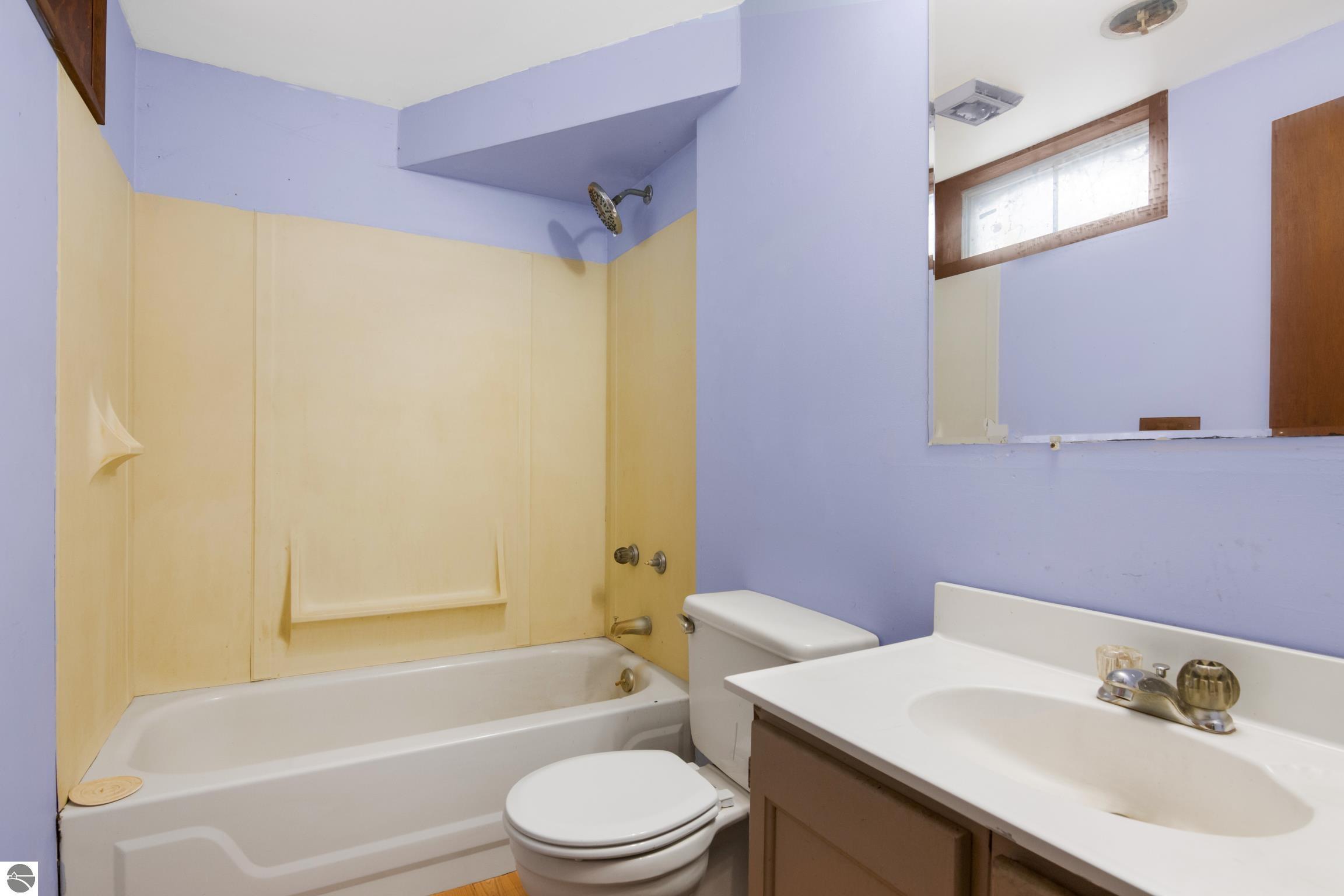 1570 Ridge View Court