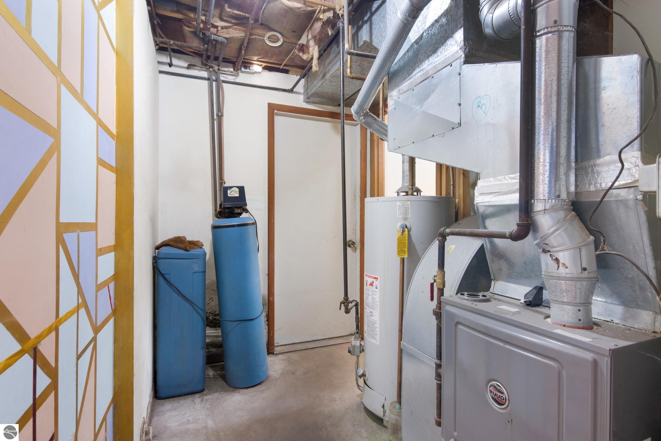 1570 Ridge View Court