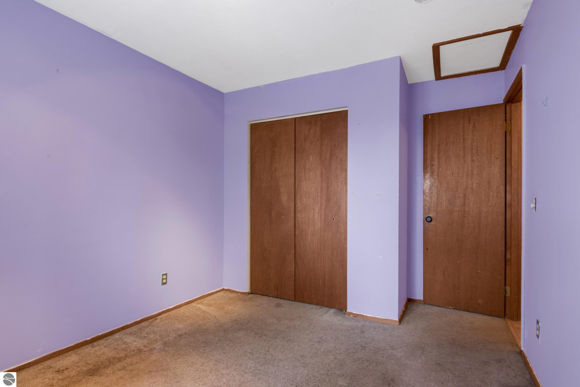 1570 Ridge View Court