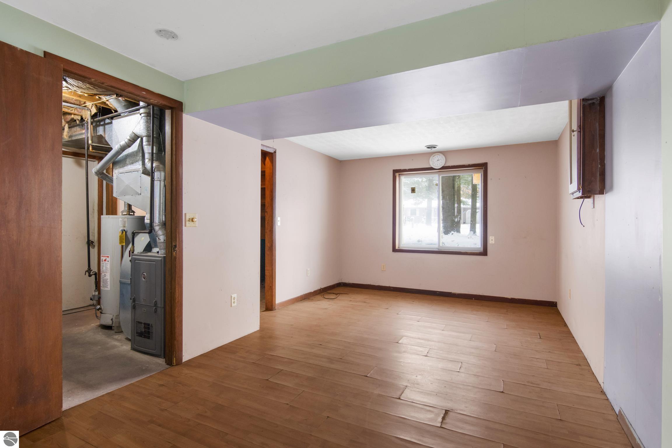 1570 Ridge View Court