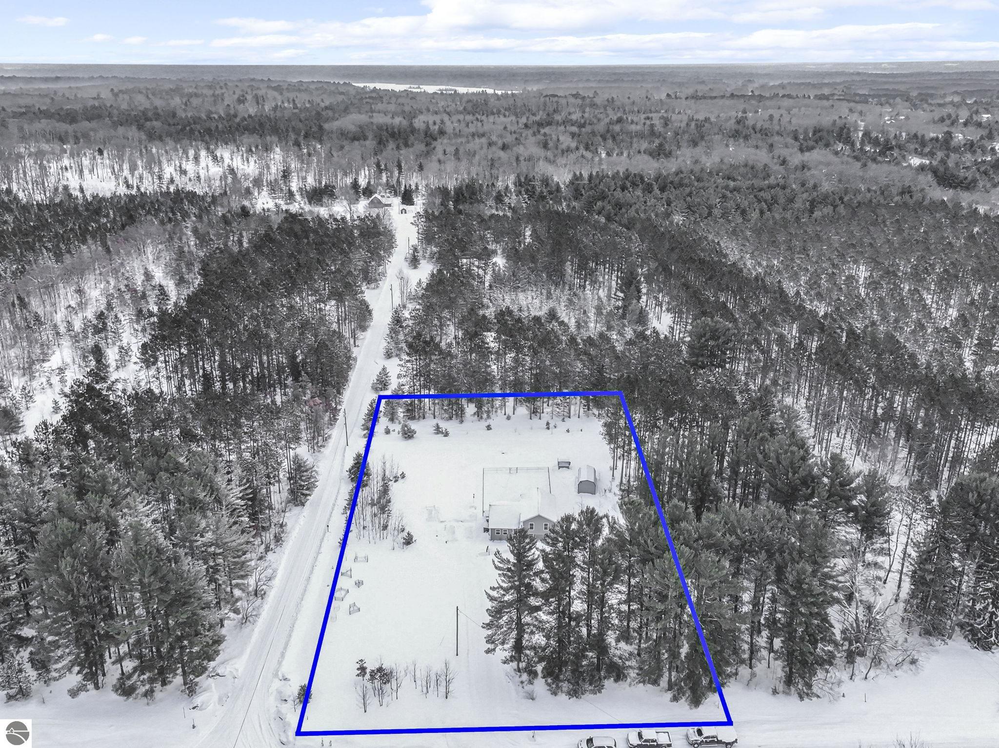 1243 N Betsie River Road, N