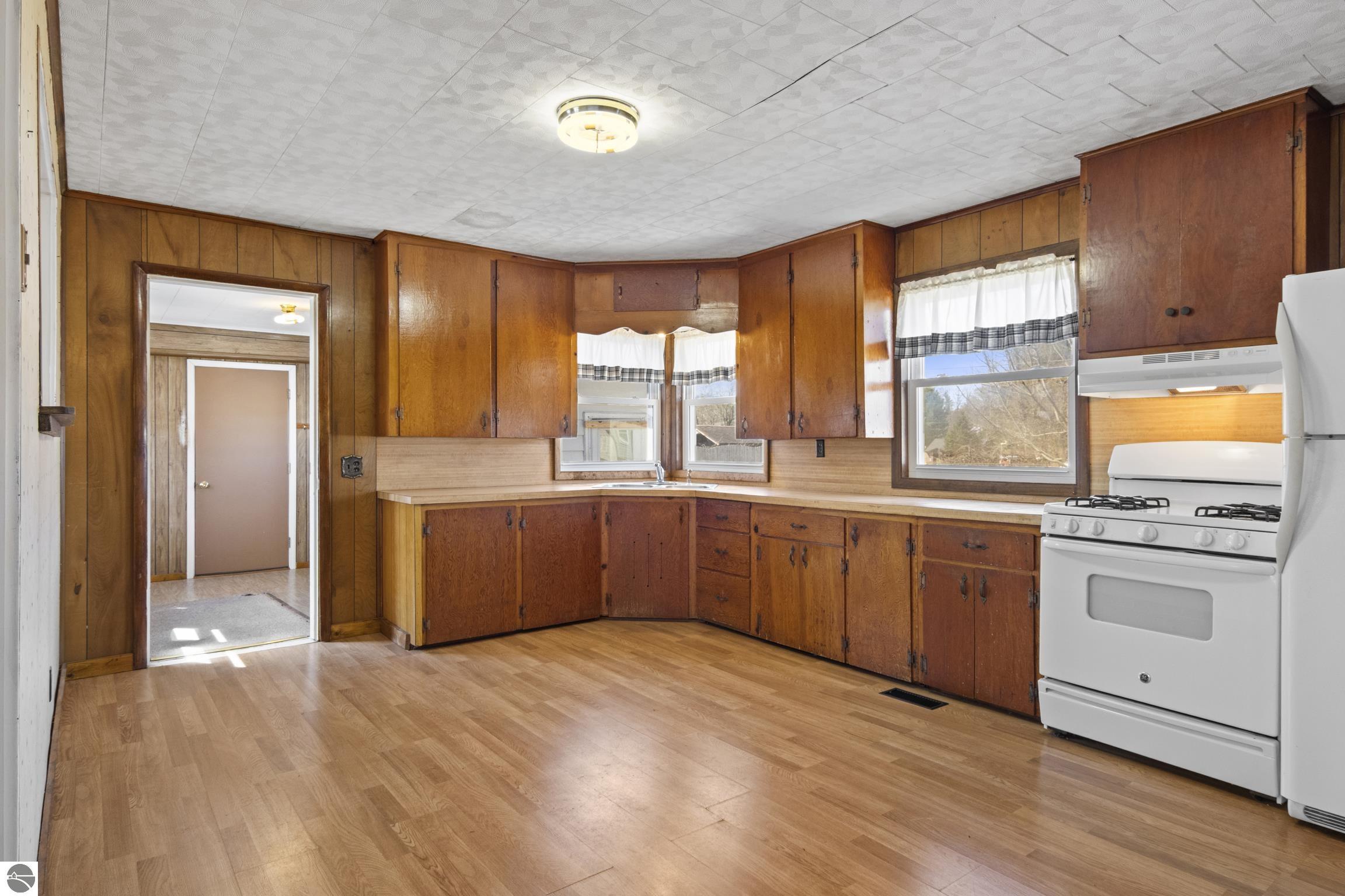 5046 W Main Street SW