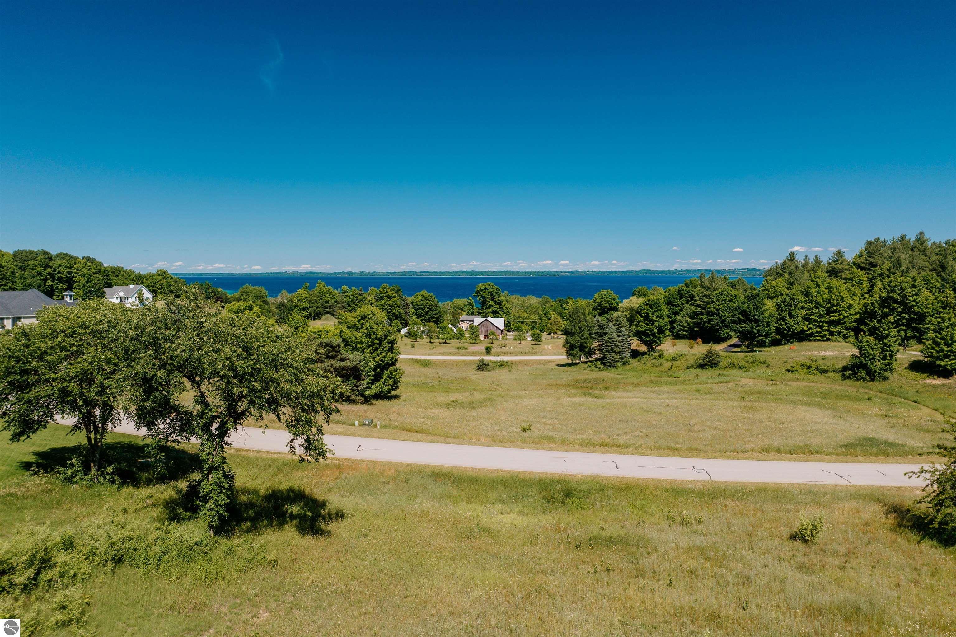 6872 S Rolling Hills Drive