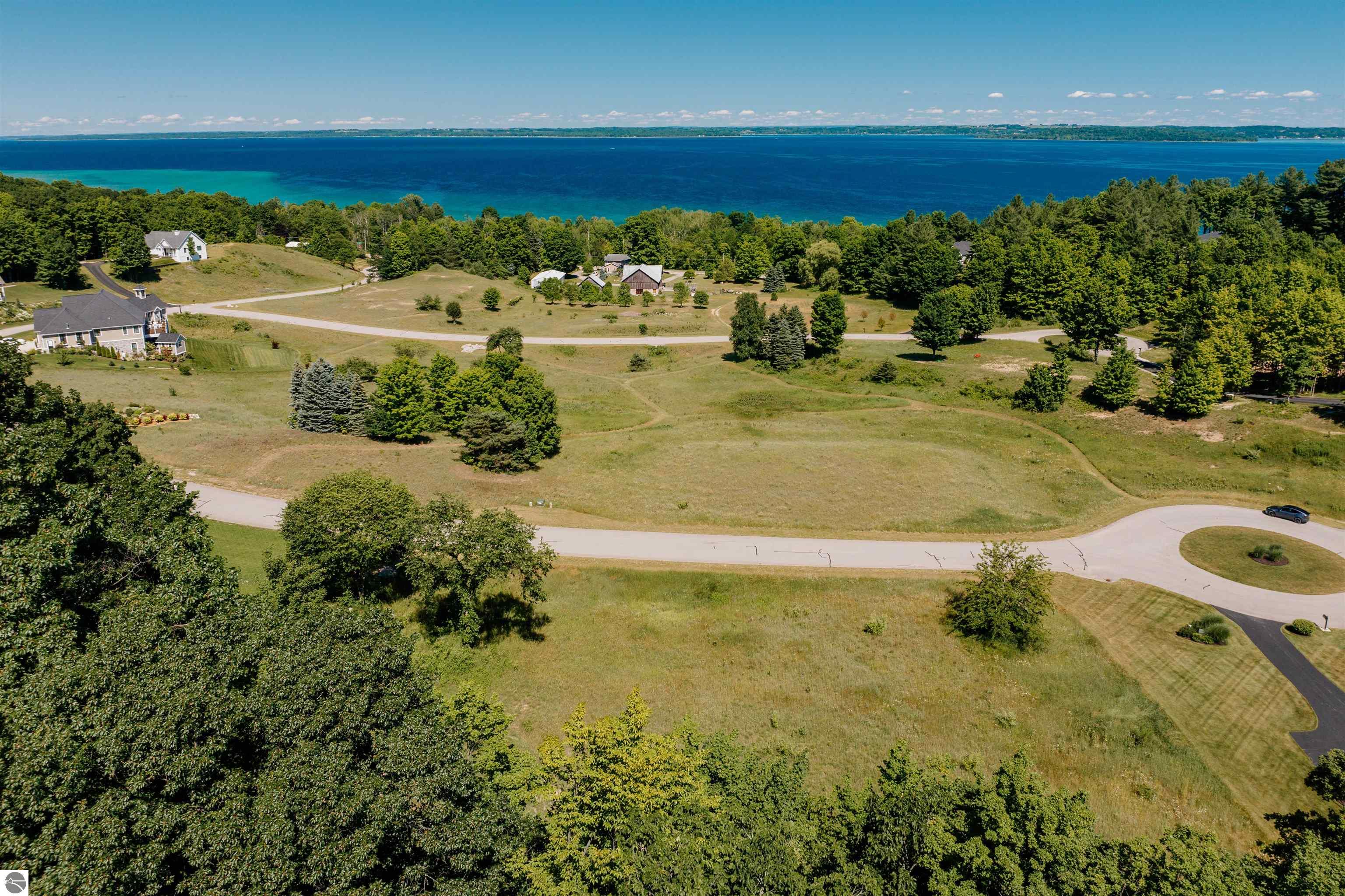 6872 S Rolling Hills Drive