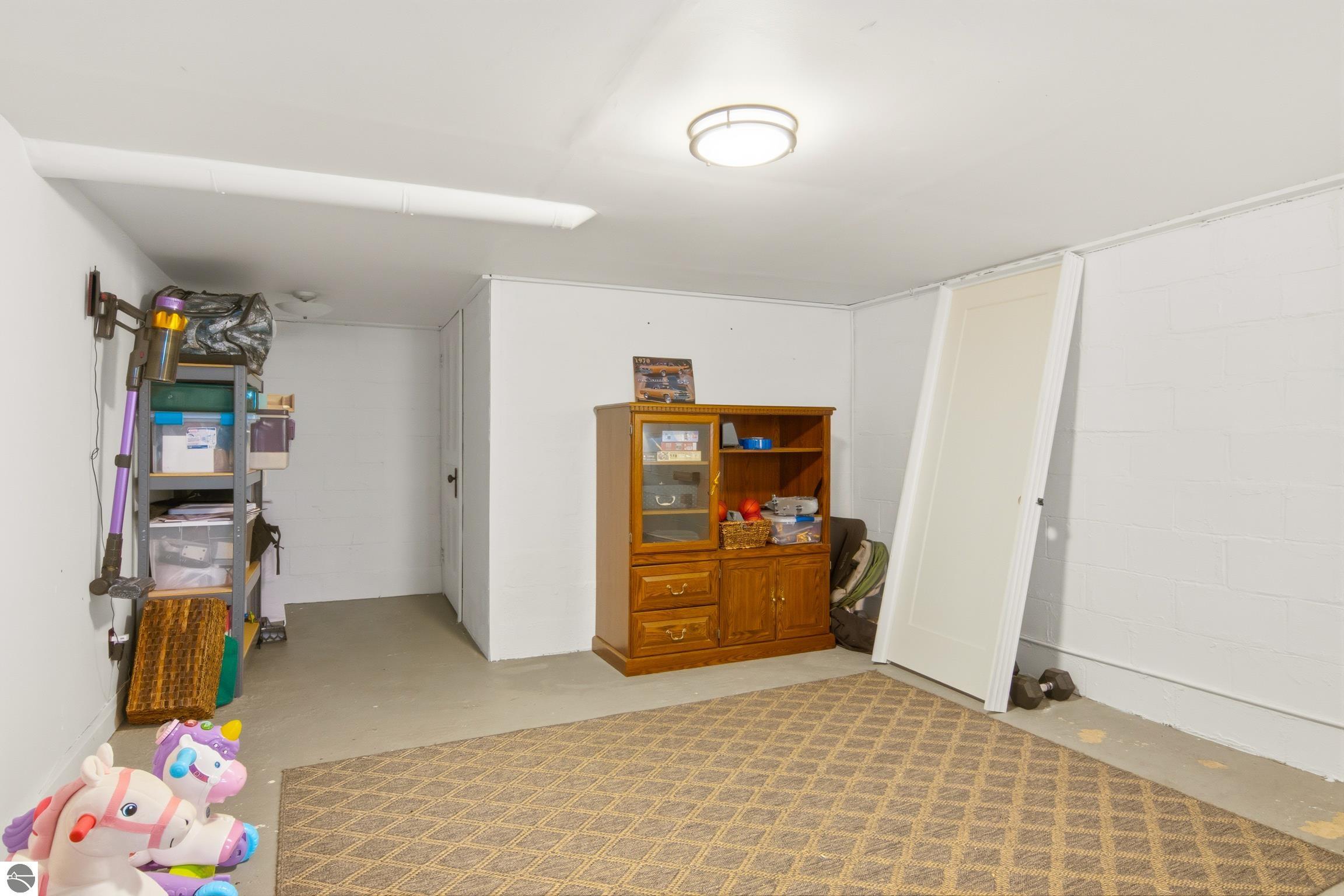 10099 W Aylsworth Street