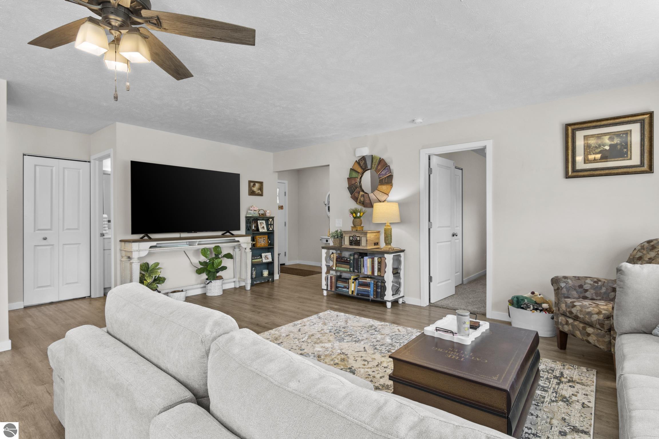 1948 Oriole Drive