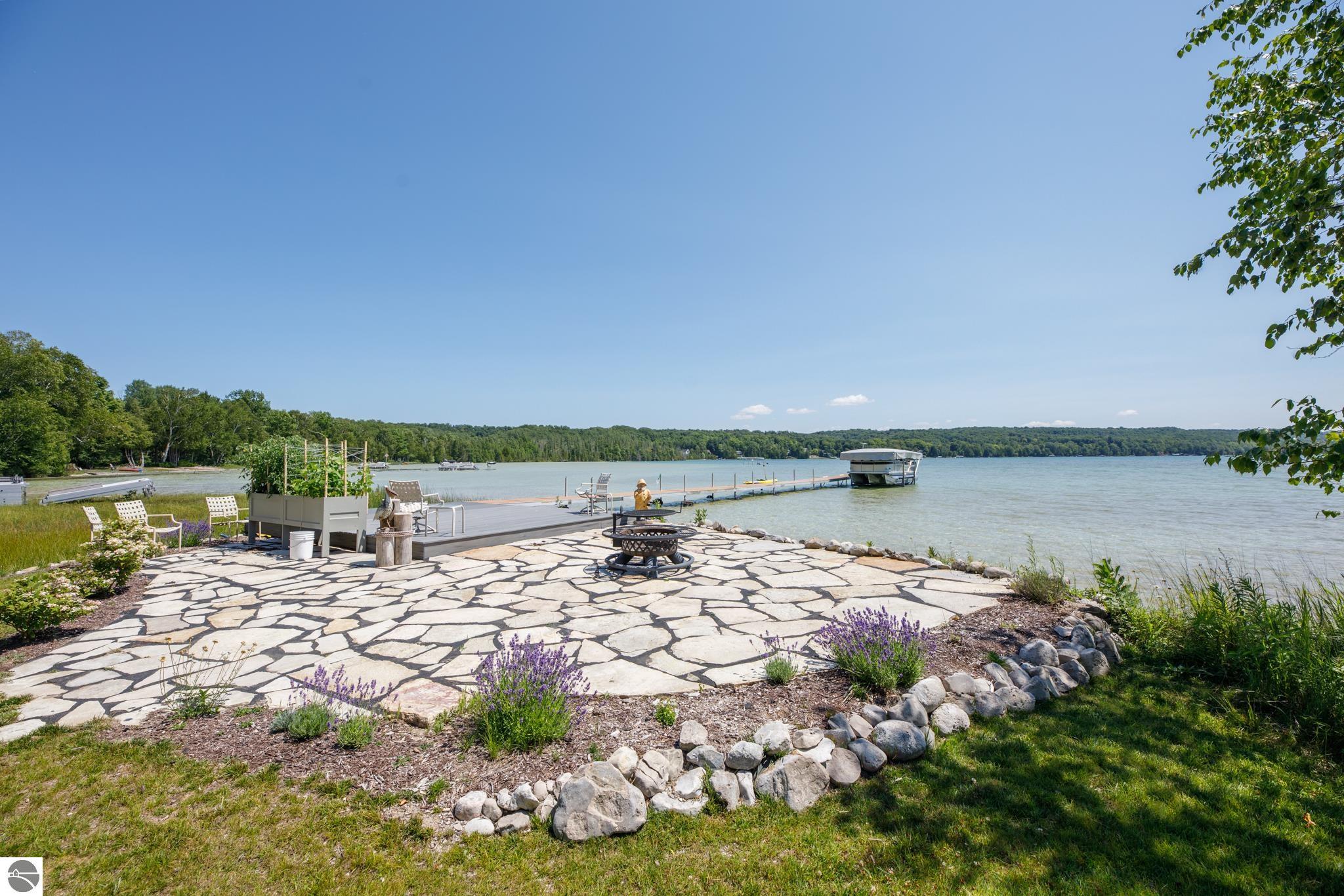 708 E Sugar Bay Lane