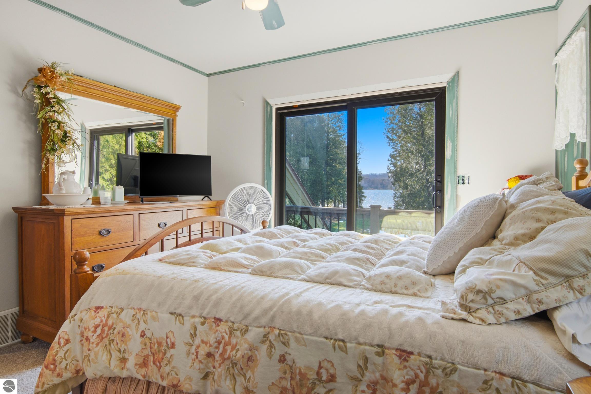 708 E Sugar Bay Lane