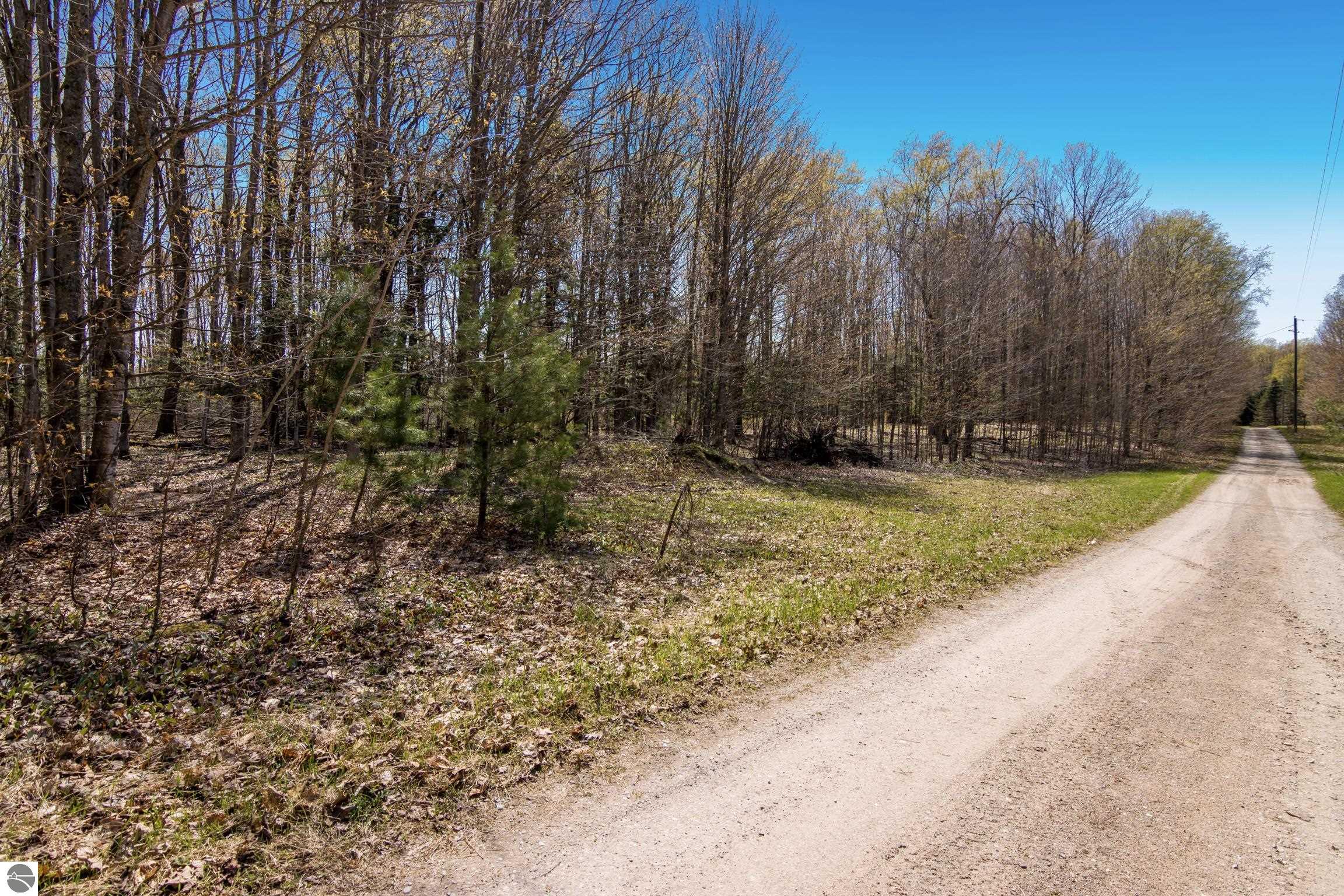 02 Woodland Trail