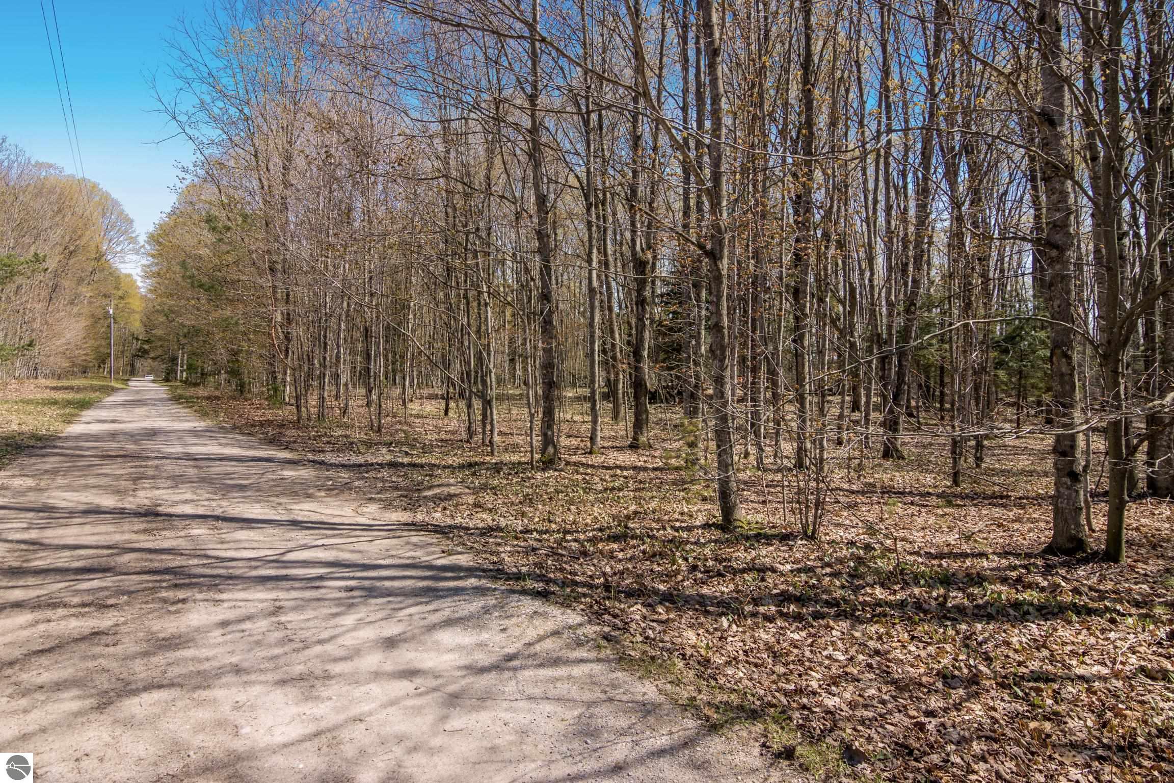 02 Woodland Trail
