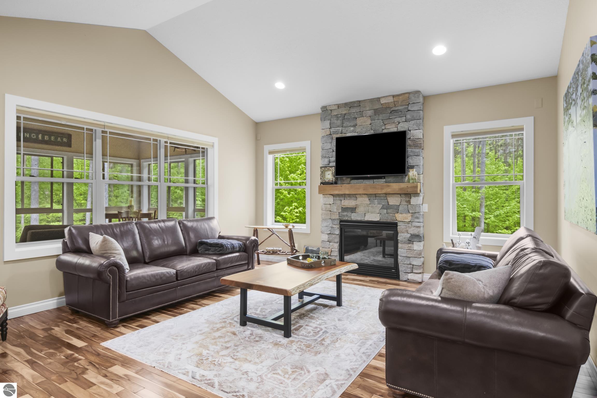 3996 W Timber Lane
