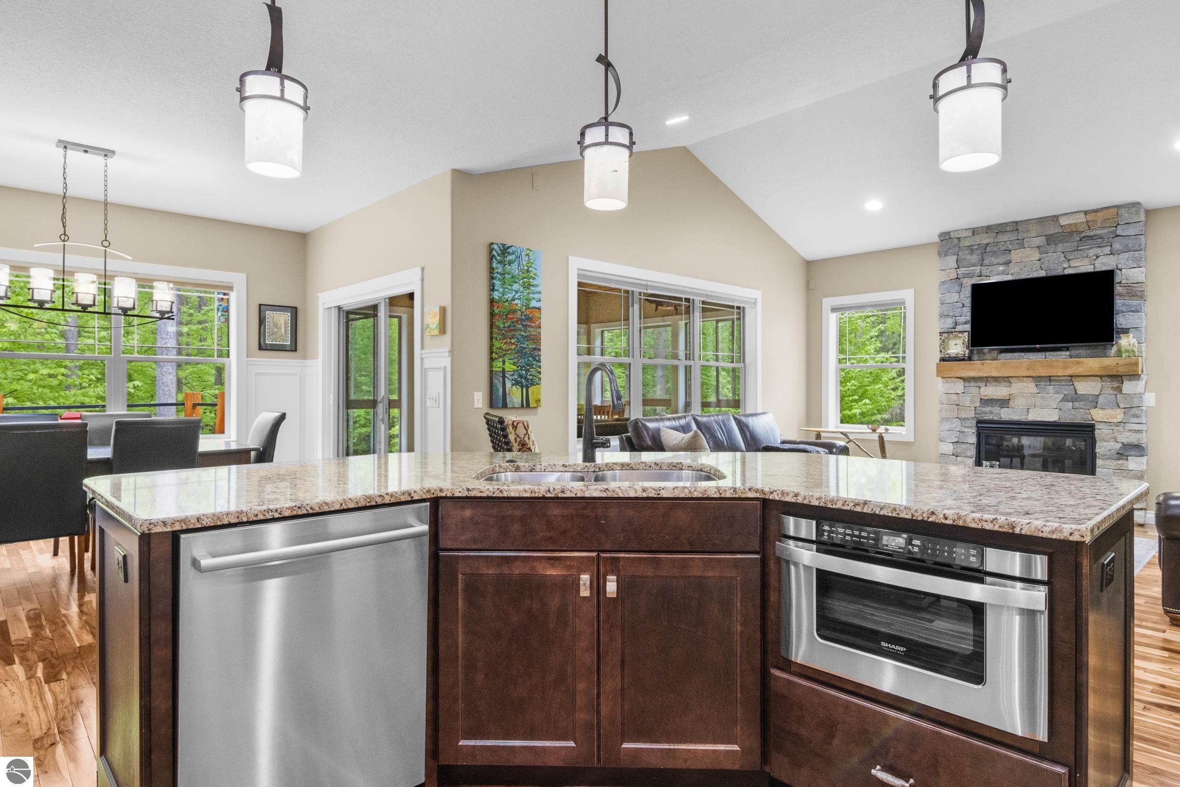 3996 W Timber Lane