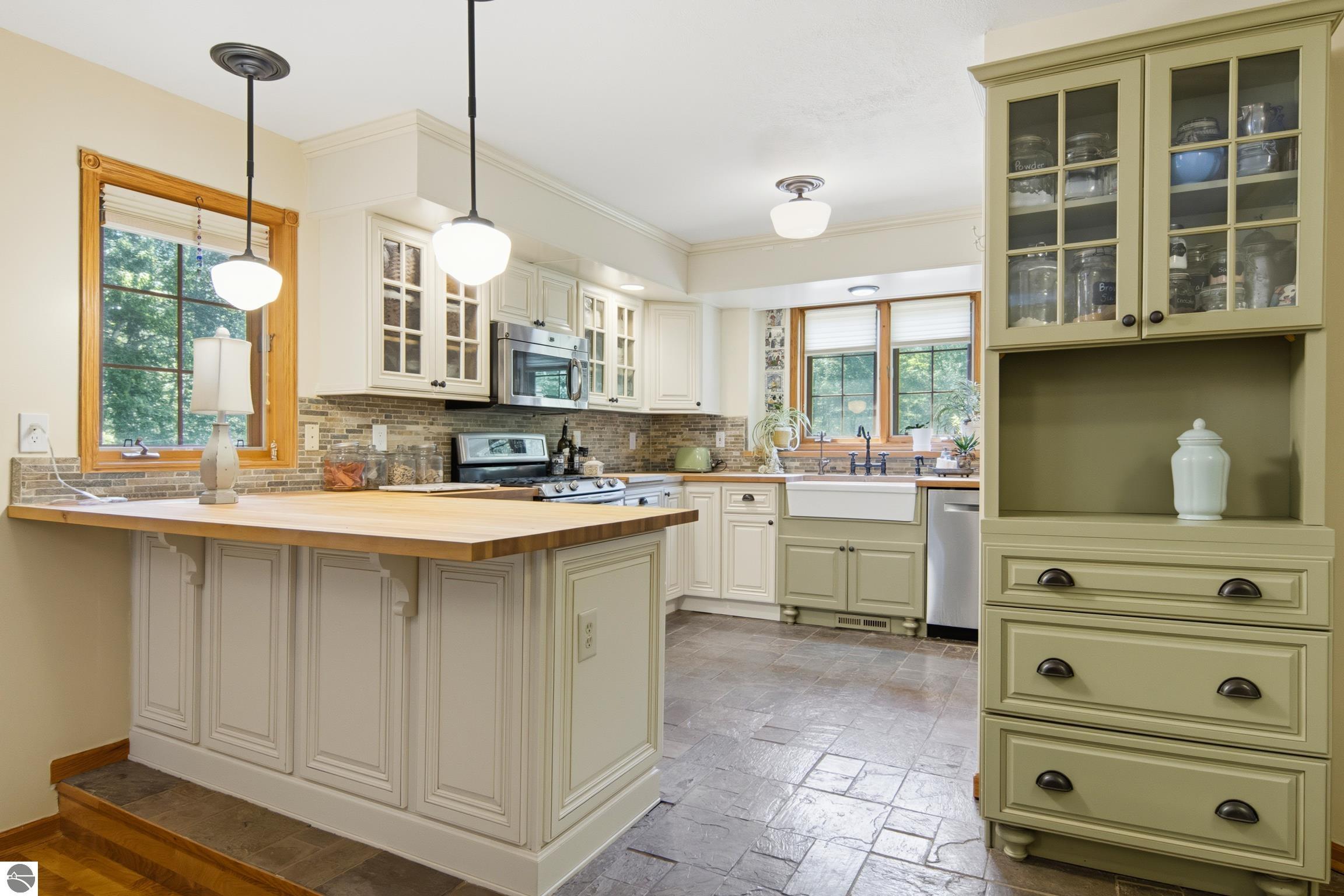 1504 Cedar Drive