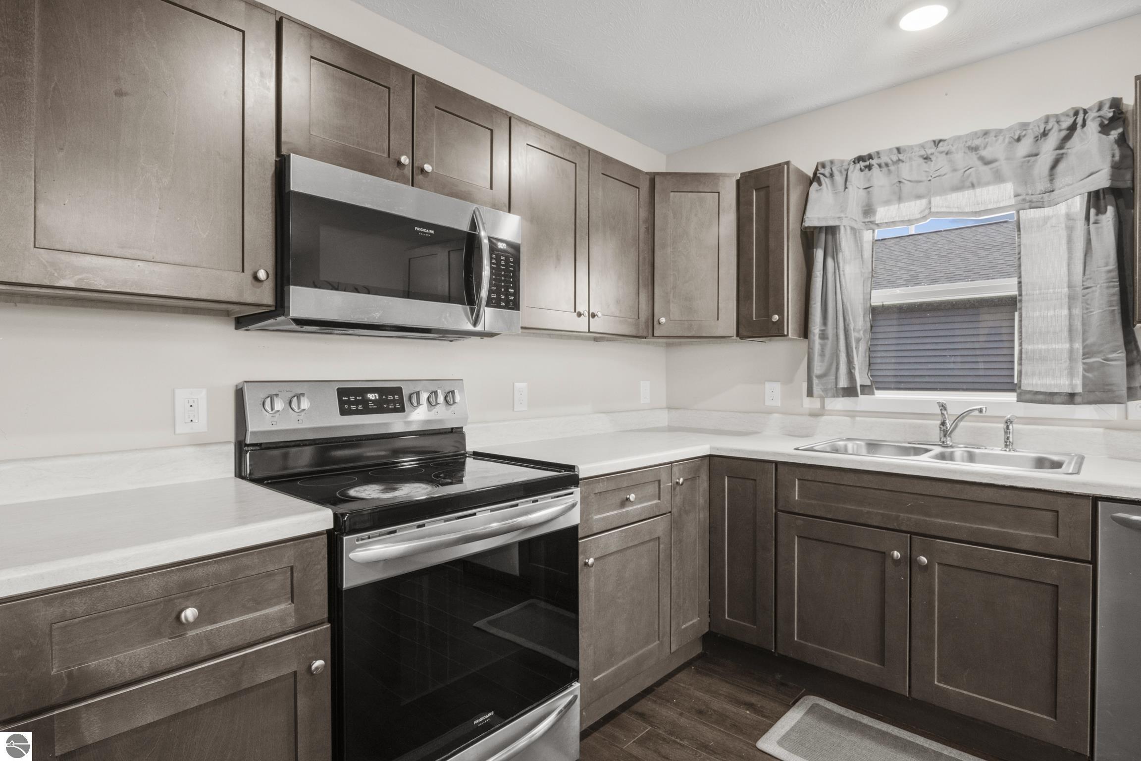 3664 Tanager Drive