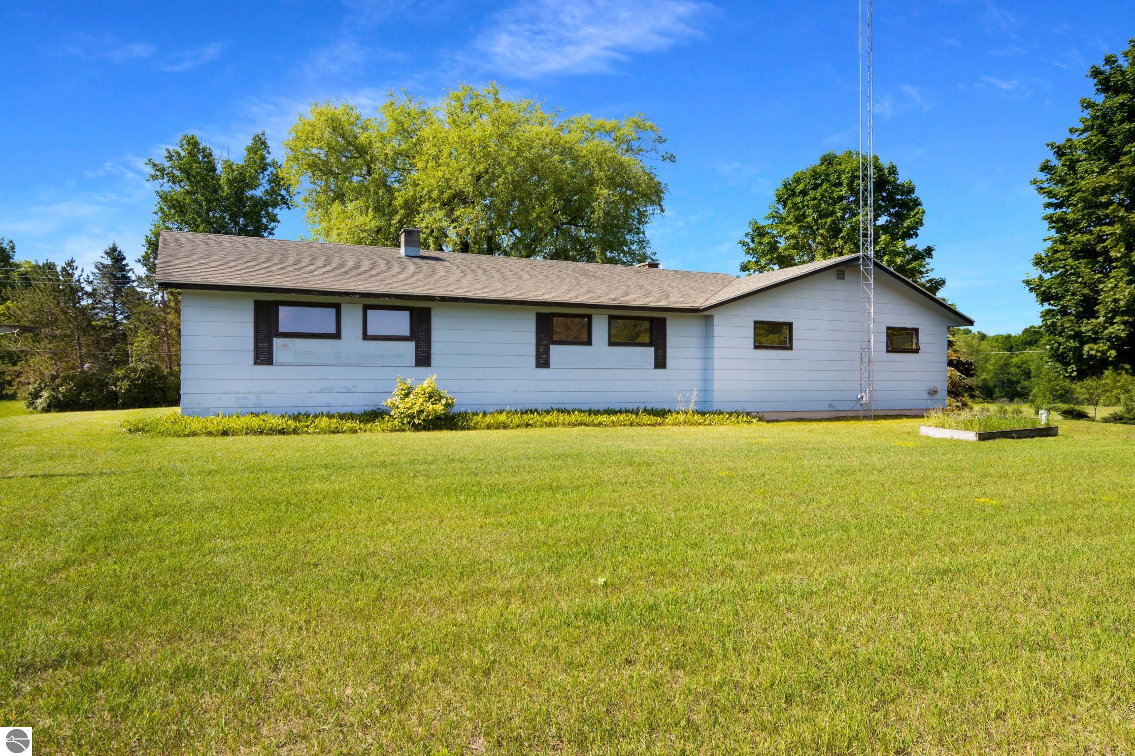 7981 S Maple City Road